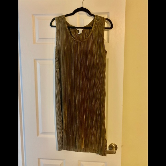 NWT Olive Green Casual/Evening Dress 🎉HP🎉 - Picture 1 of 2
